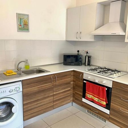 Beautiful & Quiet Two-Bedroom Apartment With Private Garden Lukomorye C1 Kyrenia  Bagian luar foto